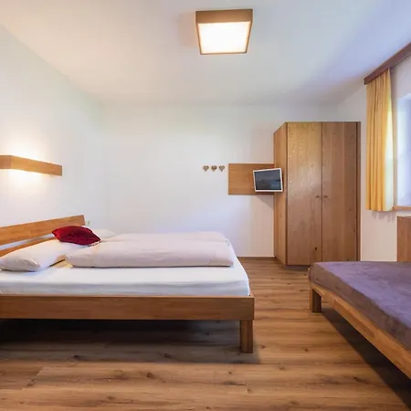 Apartament Peer